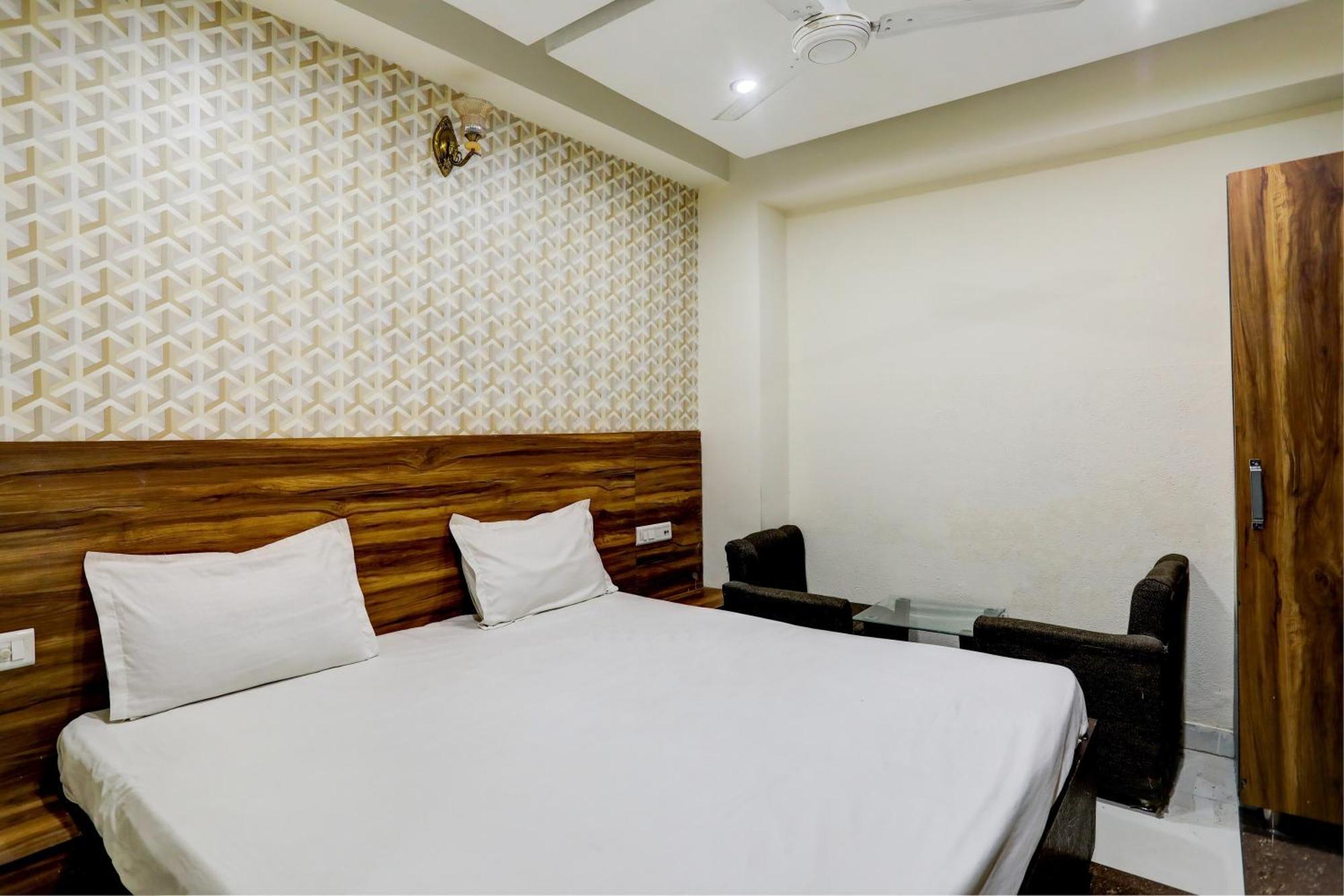 Hotel O Hcn Ludhiana Buitenkant foto