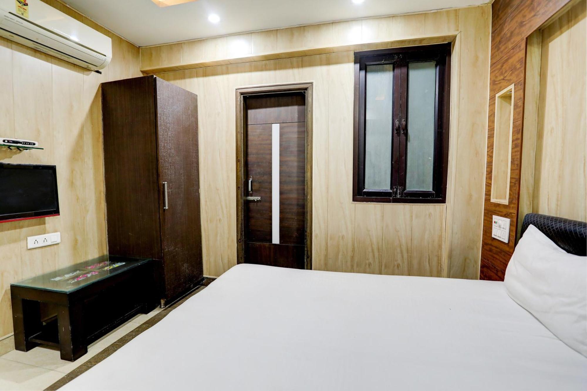 Hotel O Hcn Ludhiana Buitenkant foto