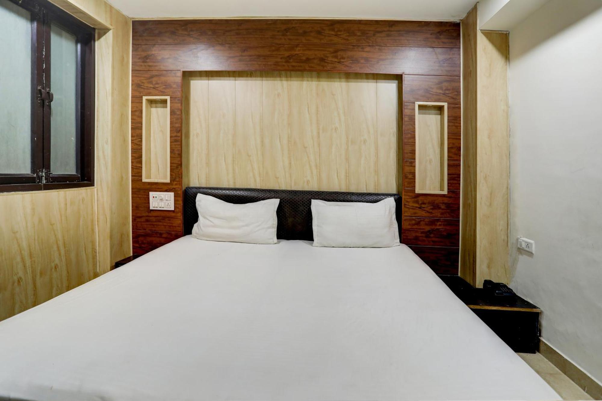 Hotel O Hcn Ludhiana Buitenkant foto