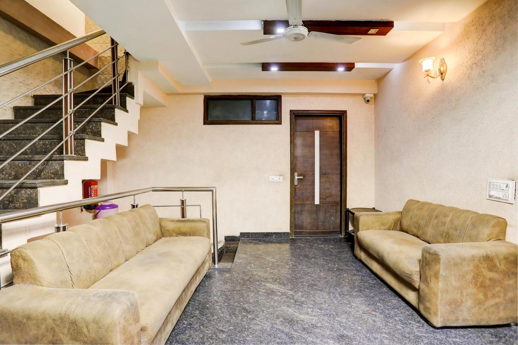 Hotel O Hcn Ludhiana Buitenkant foto